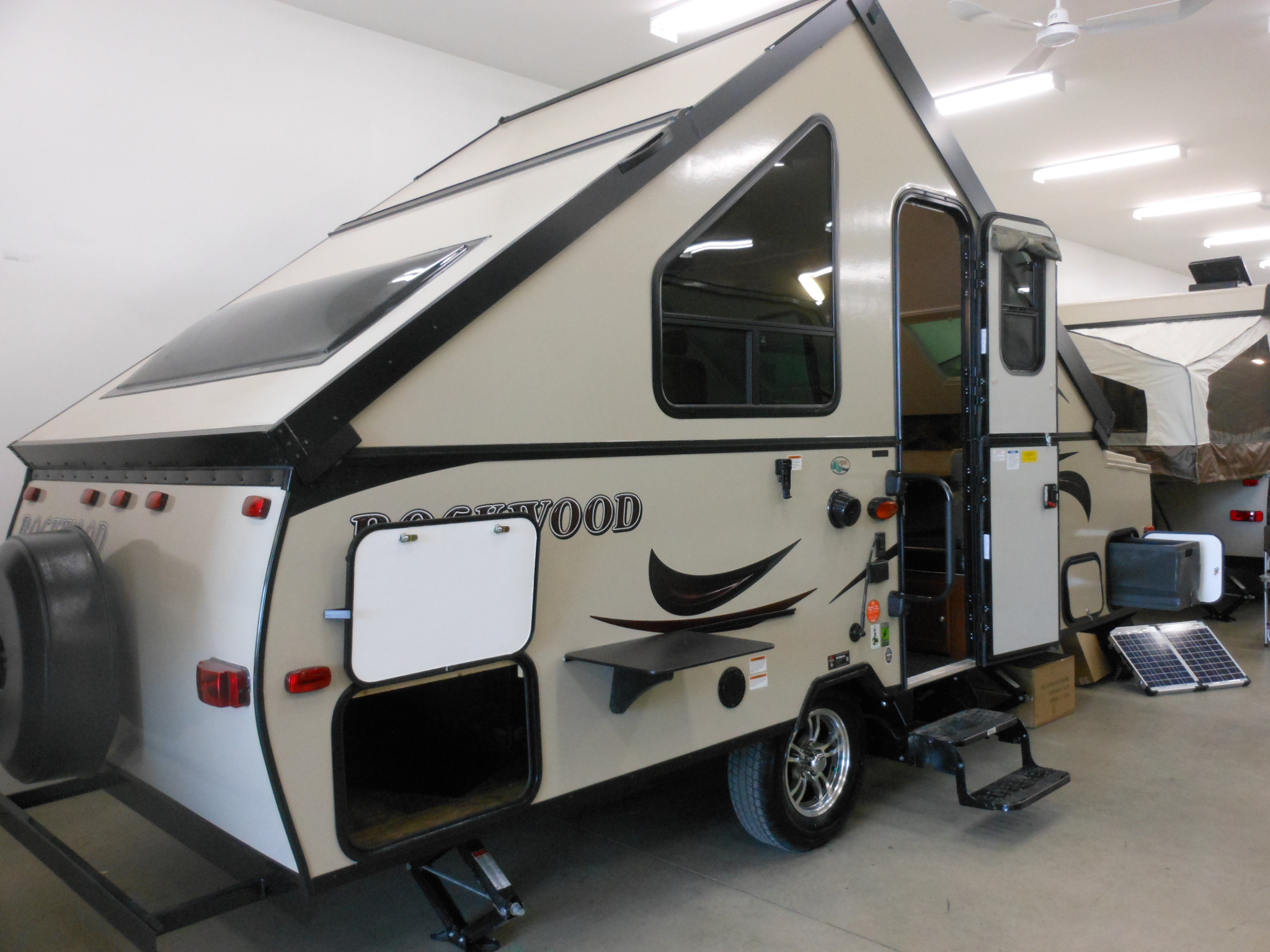 Can you purchase pop-up campers from an online dealer?