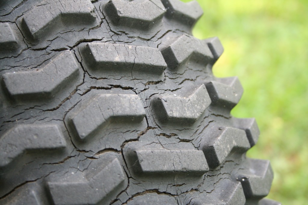 Weather-cracked_Tire
