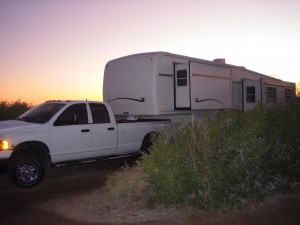 travel trailer vs fifth wheel